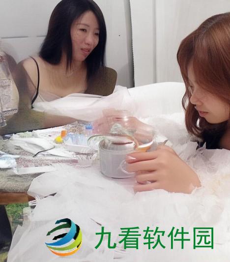 针对您的需求，拟写的以国产伦孑沙发午休精品为中心的问答式中文新标题为国产伦孑沙发午休精品深度解析。下面是一篇以国产伦孑沙发午休精品为中心的文章框架，可供参考，妈妈你真棒插曲快来救救我电影