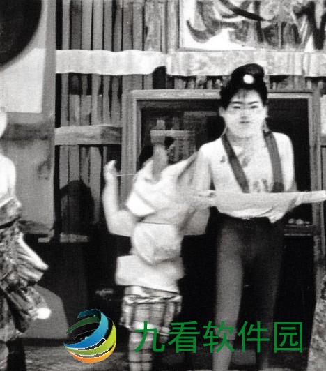 抬腿靠墙导致腿部发麻的原因解析与应对方法